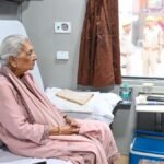 राज्यपाल आनंदीबेन पटेल बीच रास्ते में फंसीं