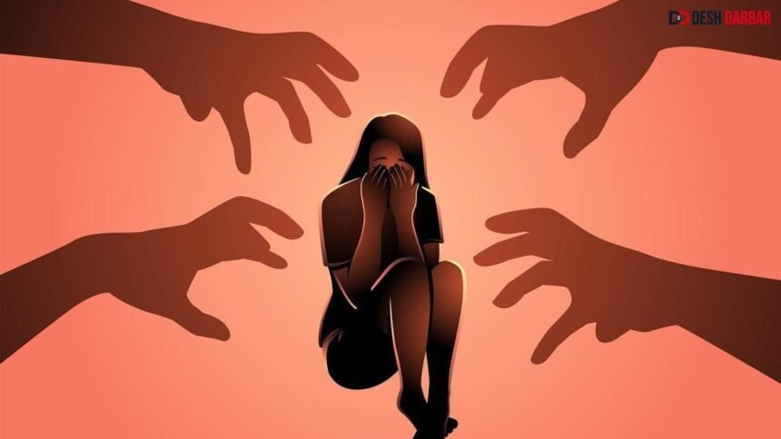 Delhi Bus Gangrape Case: बारिश में मदद के लिए रोकी स्लीपर बस, 47 KM दूर दिल्ली में छोड़ा; ड्राइवर-कंडक्टर गिरफ्तार 1 Delhi Bus Gangrape Case में पुलिस द्वारा स्लीपर बस की जांच