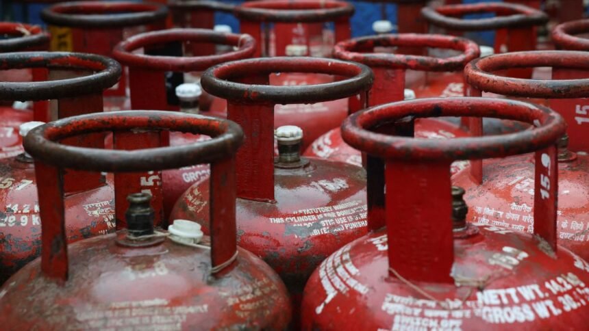 LPG Cylinder Free: इन 2 राज्यों के लोगों को मिल सकता है बड़ा फायदा, सरकार ने किया ऐलान
