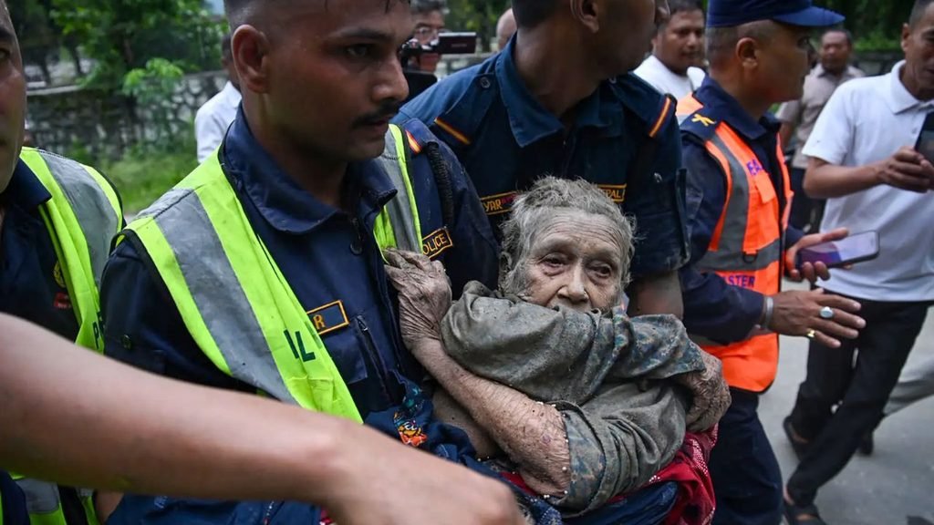 Nepal Flood: नेपाल में भोटे कोशी नदी ने मचाई तबाही, 19 की मौत, 384 लोग लापता; बिहार में भी हाई अलर्ट