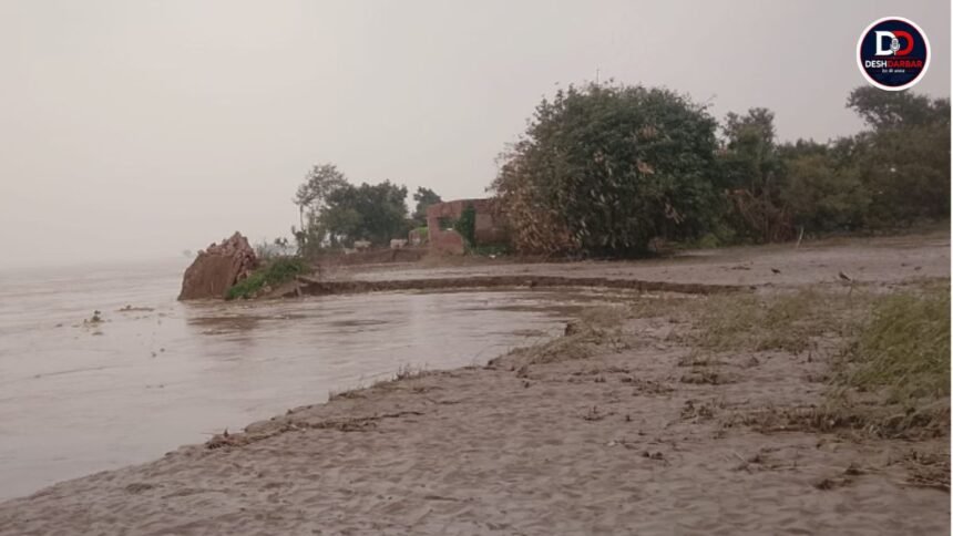 Ballia में सरयू नदी का कटान और चार मकान नदी में समाए
