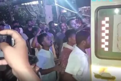 हाजीपुर के राघोपुर में गंगा नदी में नाव पलटने की घटना का सांकेतिक दृश्य